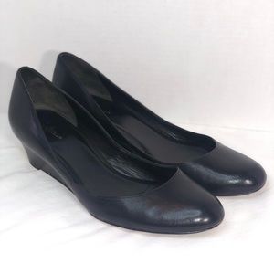 Cole Haan low wedge shoes Sz 10